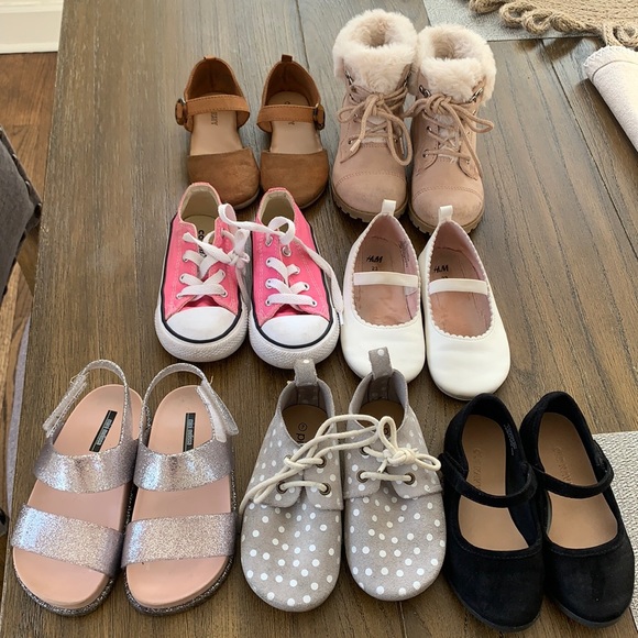 Multiples Other - 7 pair of toddler shoes